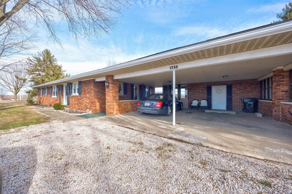 Photo of 1235 Timber Ridge Drive, Huntingburg, IN 47542 (MLS # 202549623)