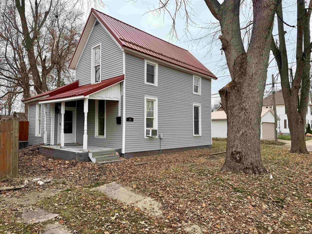 Photo for 16 S Tippecanoe Street, Peru, IN 46970 (MLS # 202547272)