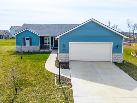 690 Eli Run Court, Angola, IN 46703 - #: 202511037