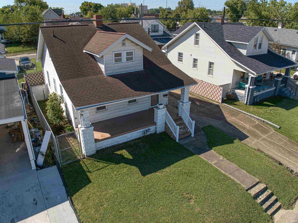 Photo of 2218 W Maryland Street, Evansville, IN 47712 (MLS # 202539197)