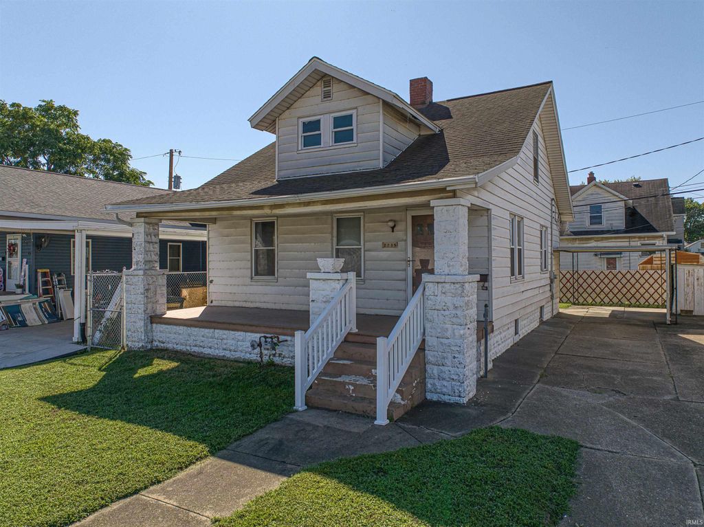 Photo of 2218 W Maryland Street, Evansville, IN 47712 (MLS # 202539197)