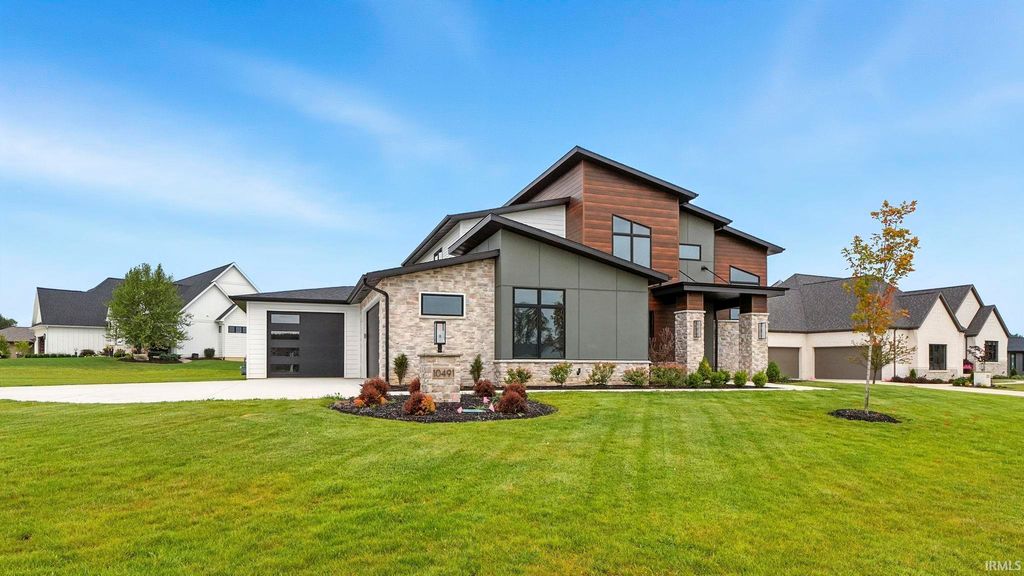Photo of 10491 Beaugreen Cove, Leo, IN 46765 (MLS # 202540809)