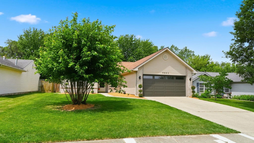 Photo of 9803 Lima Meadow Run, Fort Wayne, IN 46825 (MLS # 202625042)