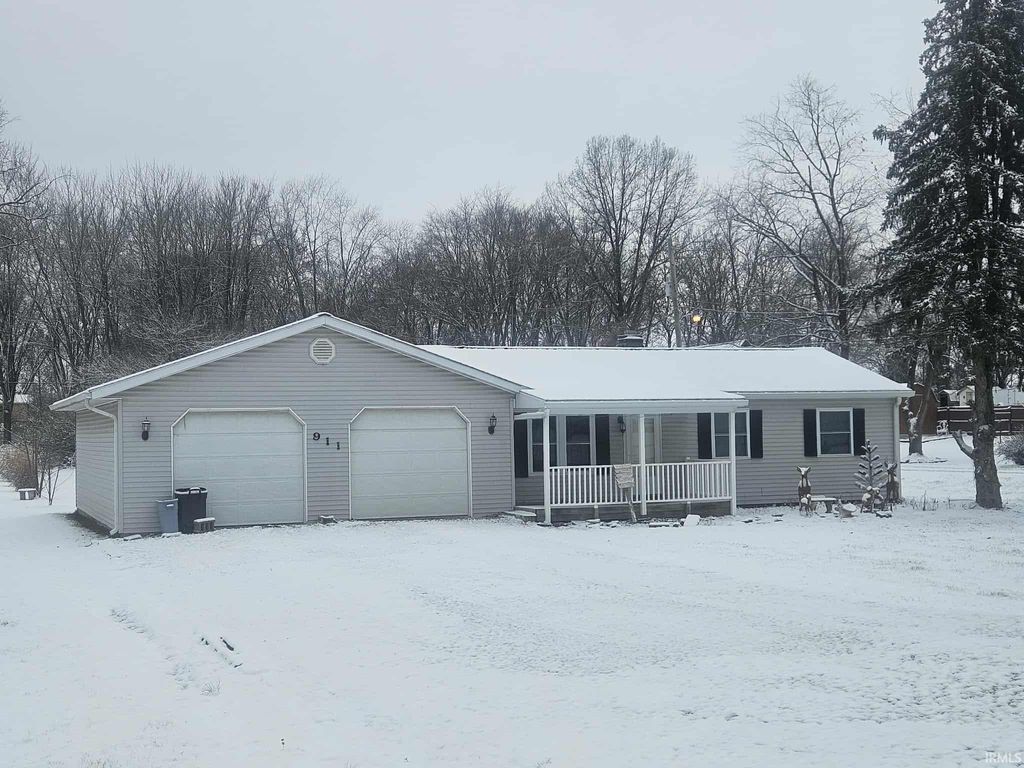 Photo of 911 Biddinger Lane, Washington, IN 47501 (MLS # 202547774)