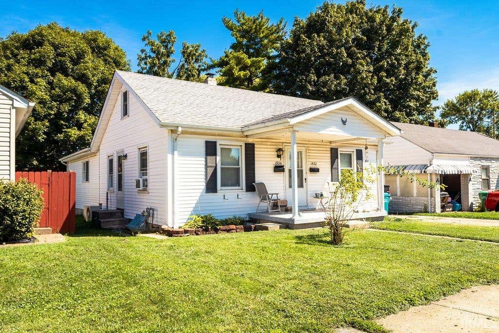 Photo of 1930-1932 Fairmont Avenue, New Castle, IN 47362 (MLS # 202634358)