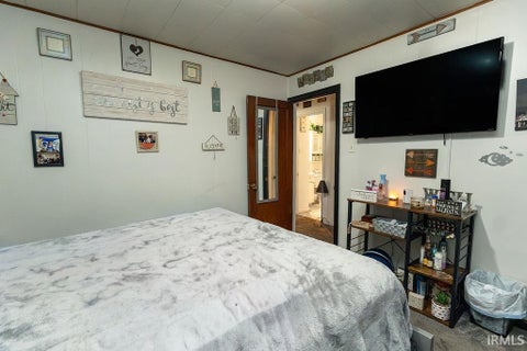 Tiny photo for 1930-1932 Fairmont Avenue, New Castle, IN 47362 (MLS # 202634358)