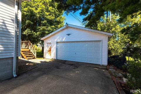 Tiny photo for 1930-1932 Fairmont Avenue, New Castle, IN 47362 (MLS # 202634358)