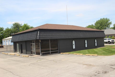Tiny photo for 1372 S Wabash Street, Wabash, IN 46992 (MLS # 202607919)
