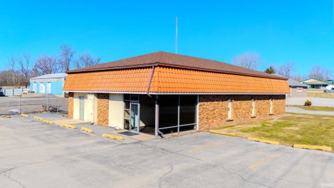 Tiny photo for 1372 S Wabash Street, Wabash, IN 46992 (MLS # 202607919)