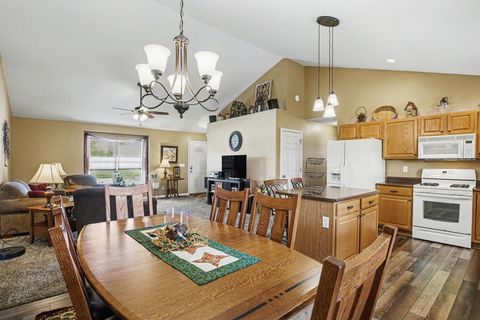 Tiny photo for 18106 Montgomry Lane, Goshen, IN 46528 (MLS # 202612330)