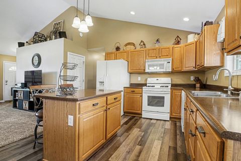 Tiny photo for 18106 Montgomry Lane, Goshen, IN 46528 (MLS # 202612330)