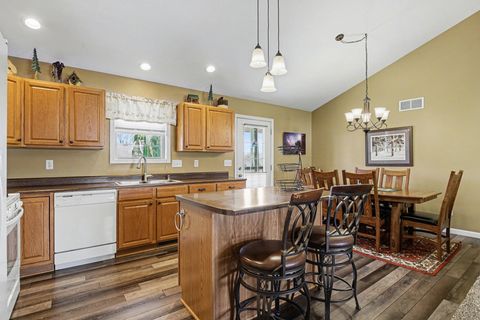 Tiny photo for 18106 Montgomry Lane, Goshen, IN 46528 (MLS # 202612330)