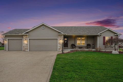 Tiny photo for 18106 Montgomry Lane, Goshen, IN 46528 (MLS # 202612330)