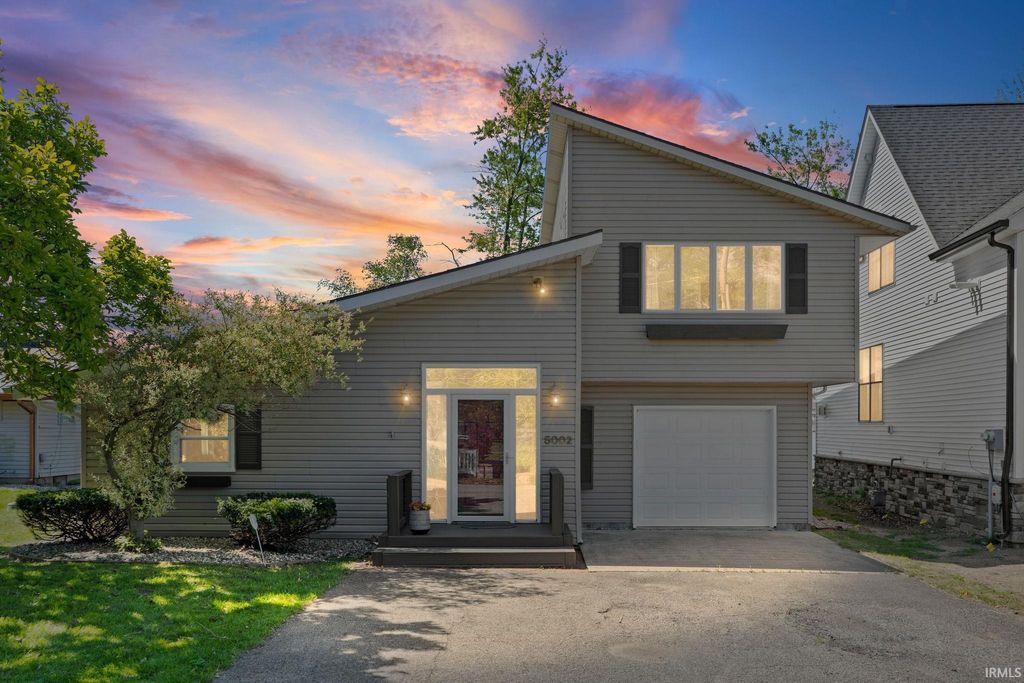 Photo of 5002 E Oriole Drive, Monticello, IN 47960 (MLS # 202617444)