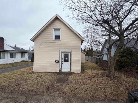 Photo of 715 N Morrison Street, Kokomo, IN 46901 (MLS # 202605749)