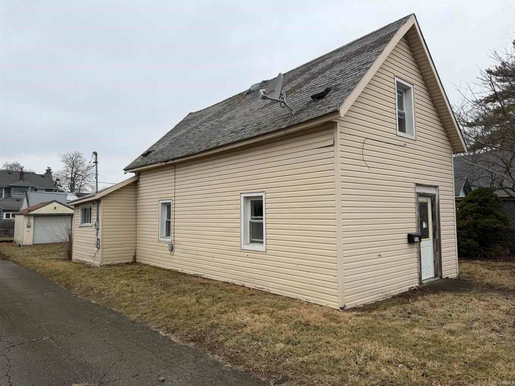 Photo of 715 N Morrison Street, Kokomo, IN 46901 (MLS # 202605749)