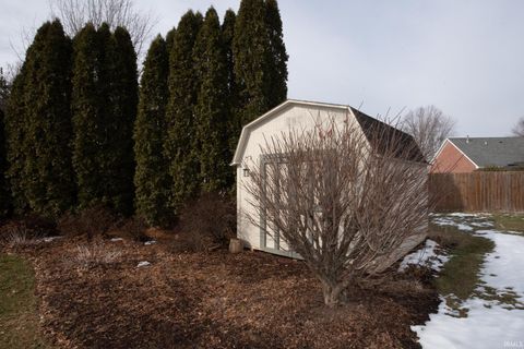 Tiny photo for 245 W Ramey Street, Rossville, IN 46065 (MLS # 202604533)