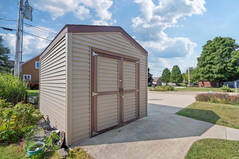 Tiny photo for 2014 FORDS Court, Rochester, IN 46975 (MLS # 202612986)