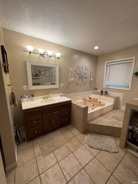 Tiny photo for 1235 W Lakeview Drive, Peru, IN 46970 (MLS # 202636928)