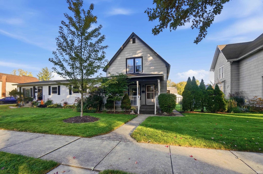 Photo of 633 Prospect Avenue, Fort Wayne, IN 46805 (MLS # 202644417)
