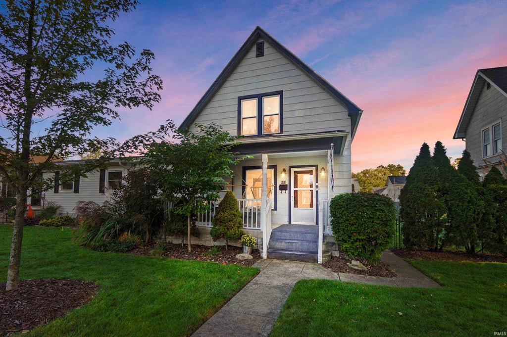 Photo of 633 Prospect Avenue, Fort Wayne, IN 46805 (MLS # 202644417)