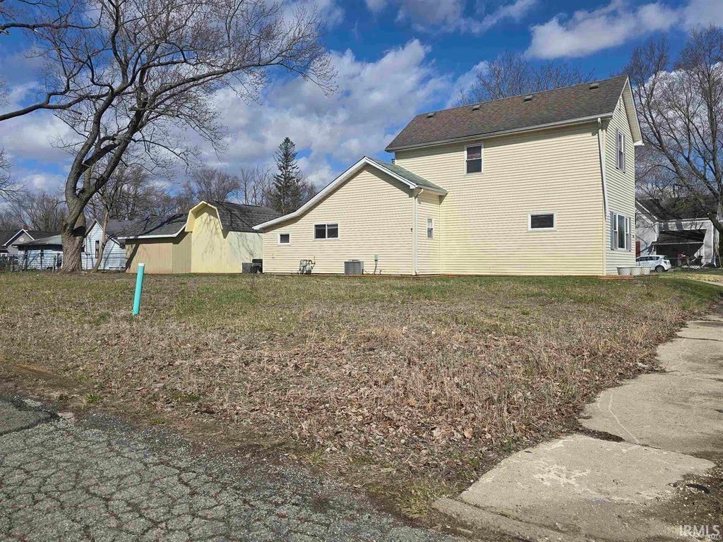 Photo of 212 Clifford Street, Anderson, IN 46012 (MLS # 202616943)