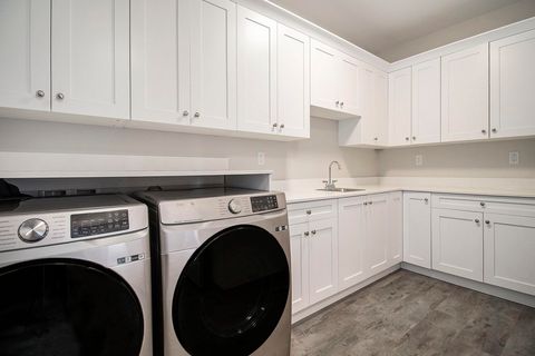 Tiny photo for 1740 #302W South Bend Avenue, South Bend, IN 46637 (MLS # 202609910)