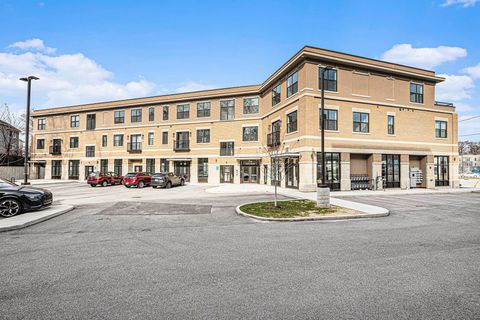 Tiny photo for 1740 #302W South Bend Avenue, South Bend, IN 46637 (MLS # 202609910)