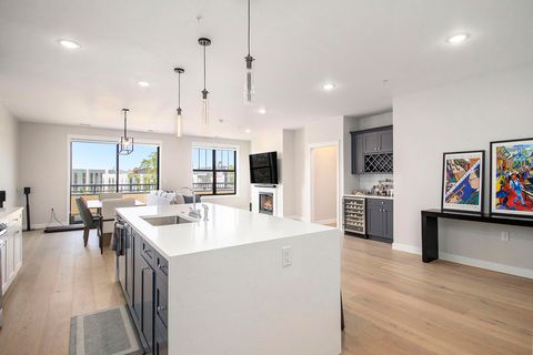 Tiny photo for 1740 #302W South Bend Avenue, South Bend, IN 46637 (MLS # 202609910)