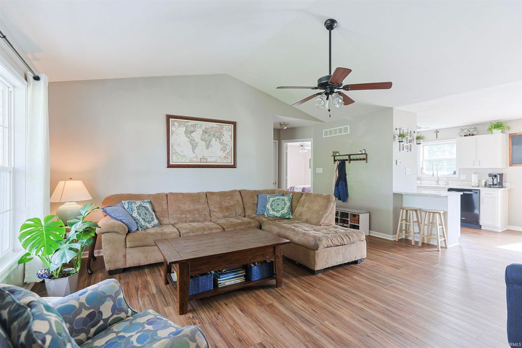 Photo of 4310 Glen Oak Drive, South Bend, IN 46628 (MLS # 202619850)