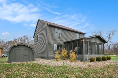 Tiny photo for 502 Roy Street, Winona Lake, IN 46590 (MLS # 202614888)