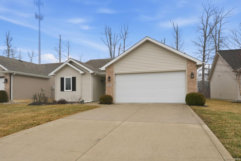 Photo of 7520 Bowlander Way, Fort Wayne, IN 46835 (MLS # 202605390)