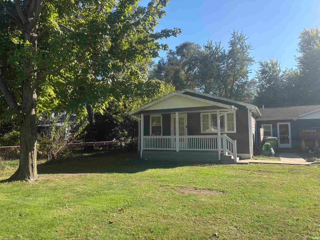 Photo of 10524 Curtis Street, Osceola, IN 46561 (MLS # 202643379)
