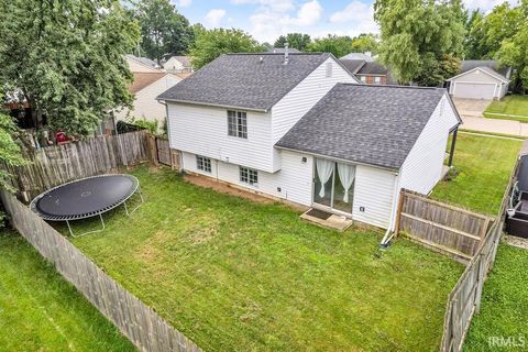 Tiny photo for 318 Thames Avenue, Lafayette, IN 47909 (MLS # 202529358)