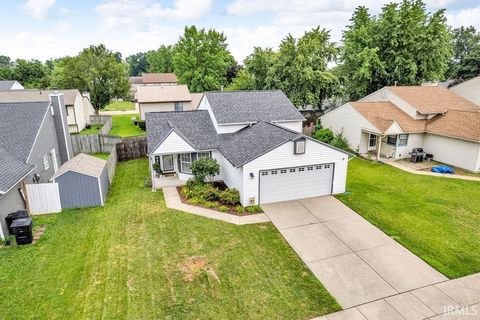 Tiny photo for 318 Thames Avenue, Lafayette, IN 47909 (MLS # 202529358)