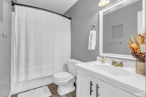 Tiny photo for 318 Thames Avenue, Lafayette, IN 47909 (MLS # 202529358)