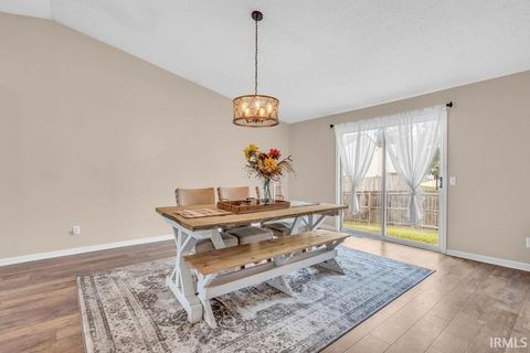 Tiny photo for 318 Thames Avenue, Lafayette, IN 47909 (MLS # 202529358)