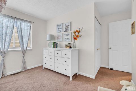 Tiny photo for 318 Thames Avenue, Lafayette, IN 47909 (MLS # 202529358)