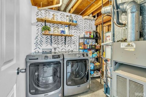 Tiny photo for 318 Thames Avenue, Lafayette, IN 47909 (MLS # 202529358)