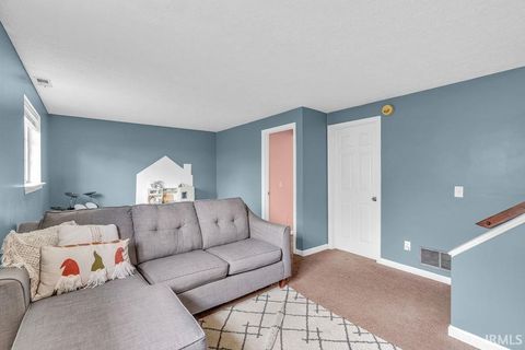 Tiny photo for 318 Thames Avenue, Lafayette, IN 47909 (MLS # 202529358)