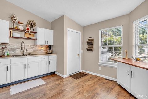 Tiny photo for 318 Thames Avenue, Lafayette, IN 47909 (MLS # 202529358)