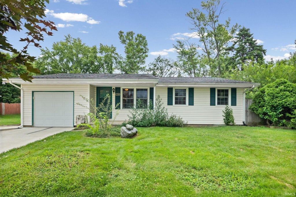 Photo of 2916 Covington Street, West Lafayette, IN 47906 (MLS # 202632228)