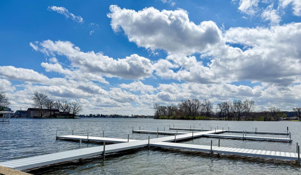 Photo of 1610 North Shore Drive, Rochester, IN 46975 (MLS # 202611798)