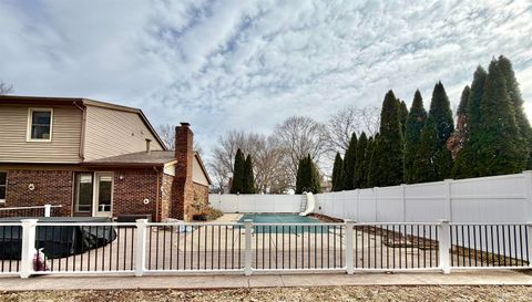 Tiny photo for 705 Venetian Way, Kokomo, IN 46901 (MLS # 202605473)