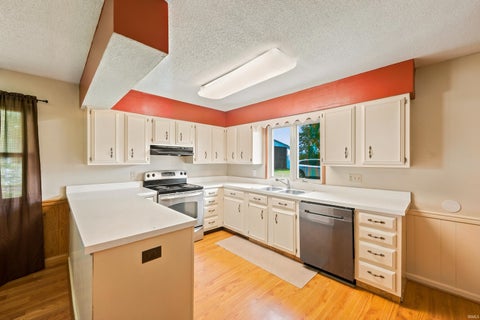 Tiny photo for 3501 W State Road 28, Muncie, IN 47303 (MLS # 202625458)