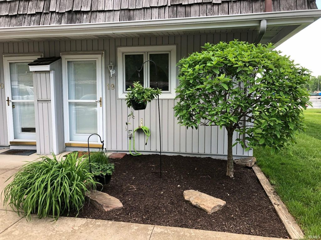 Photo of 10095 N TURKEY CREEK Road #19, Syracuse, IN 46567 (MLS # 202613089)