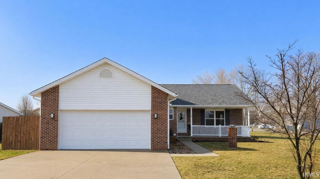 Photo of 402 Alexis Drive, Milford, IN 46542 (MLS # 202607337)