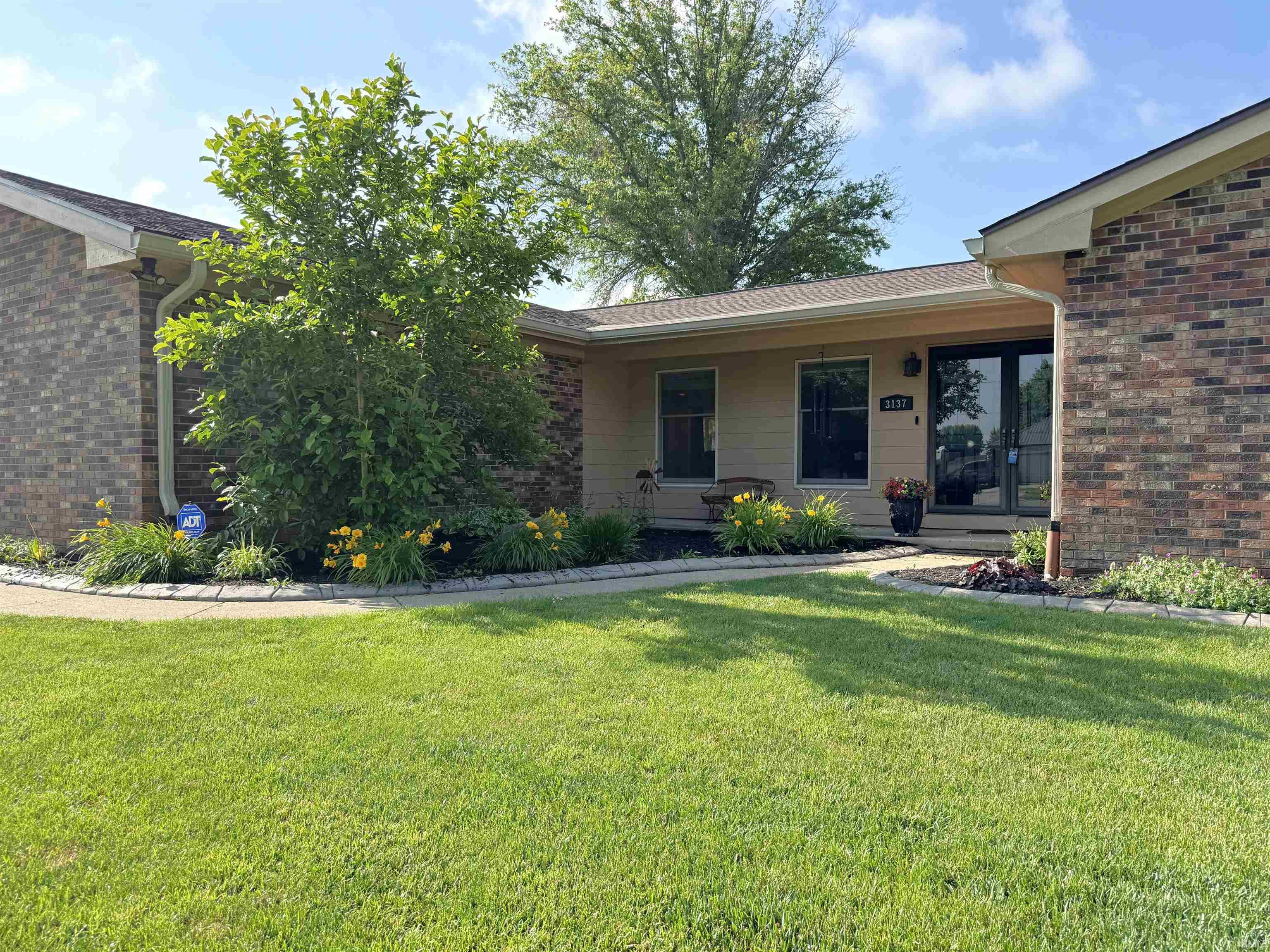 3137 W Tam O Shanter Drive