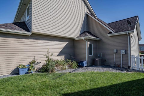 Tiny photo for 5327 Willman Lane, Fort Wayne, IN 46835 (MLS # 202643552)