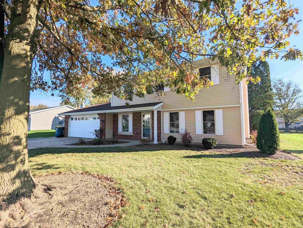 Photo of 124 Ridgeview Place, Bluffton, IN 46714 (MLS # 202604312)